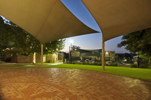 Loxton Community Hotel Motel - Accommodation 4U 7