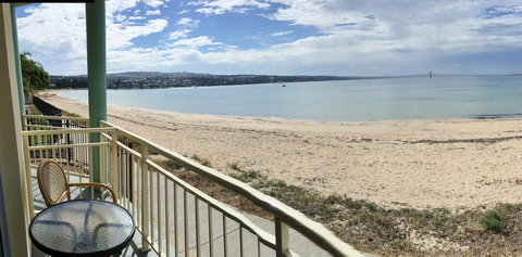 Hilton Beachfront Motel - Accommodation 4U 32