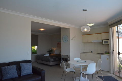 The Bluff Resort Apartments - Accommodation 4U 24