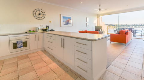 The Bluff Resort Apartments - Accommodation 4U 17