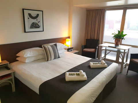 Nightcap At Hotel Victor - Accommodation 4U 7
