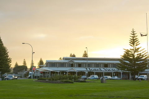 Nightcap At Hotel Victor - Accommodation 4U 0