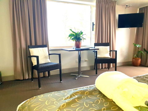 Nightcap At Hotel Victor - Accommodation 4U 10