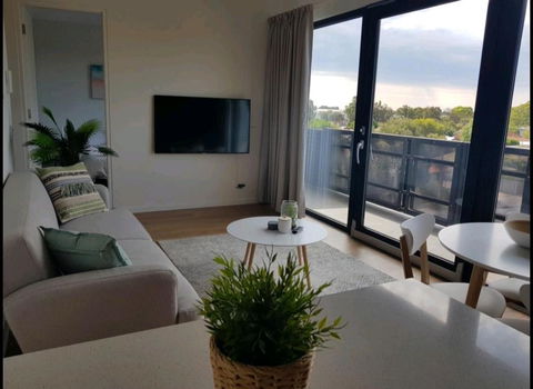 Wisteria Apartments - Accommodation 4U 4