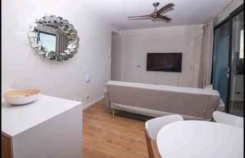 Wisteria Apartments - Accommodation 4U 1