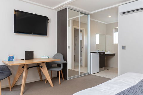 Mick O\'Sheas - Accommodation 4U 1