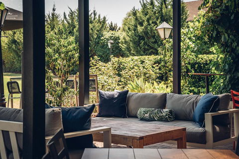 Mick O\'Sheas - Accommodation 4U 33