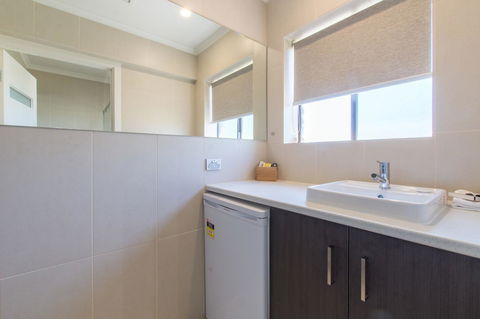 Mick O\'Sheas - Accommodation 4U 26