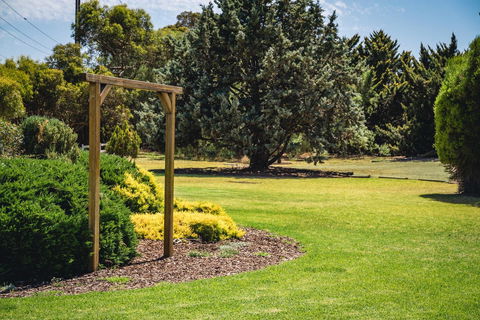 Mick O\'Sheas - Accommodation 4U 34