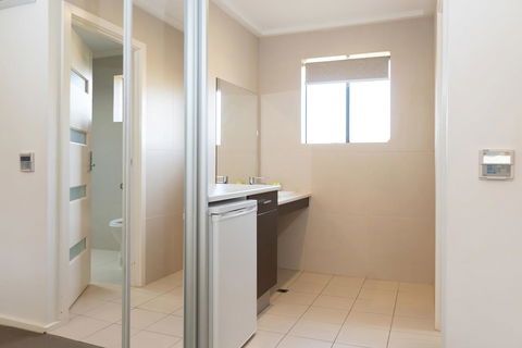 Mick O\'Sheas - Accommodation 4U 3