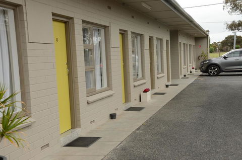 105 On The Park - Accommodation 4U 5