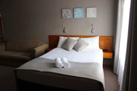105 On The Park - Accommodation 4U 12