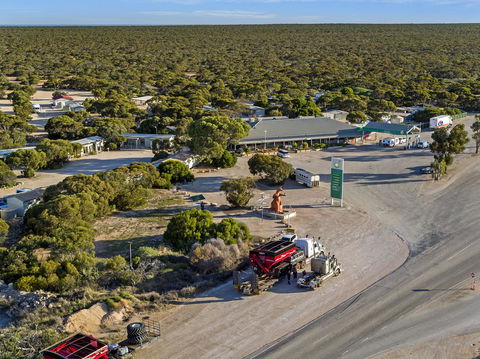 Border Village Roadhouse - Accommodation 4U 6
