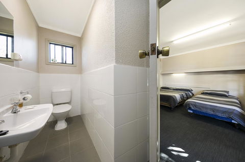 Border Village Roadhouse - Accommodation 4U 38