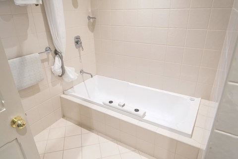 Serafino McLaren Vale - Accommodation 4U 6