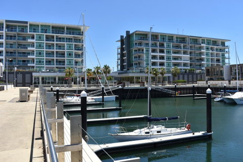 Breakwater Apartment - Accommodation 4U 1