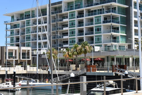 Breakwater Apartment - Accommodation 4U 0