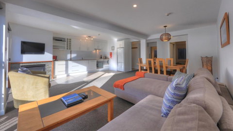Snowgoose Apartments - Accommodation 4U 8