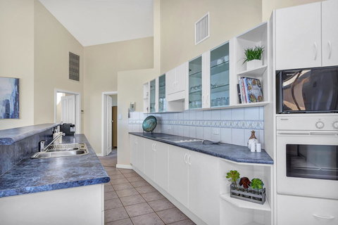 Sail Away - Accommodation 4U 6