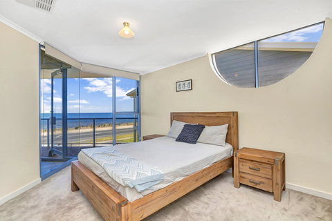 Sail Away - Accommodation 4U 7