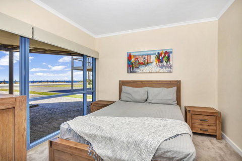 Sail Away - Accommodation 4U 8