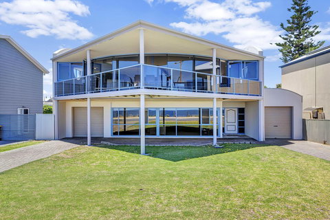 Sail Away - Accommodation 4U 3