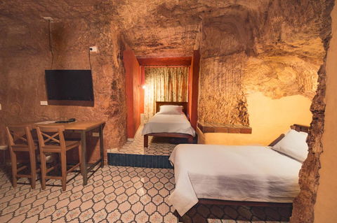 The Underground Motel - Accommodation 4U 20