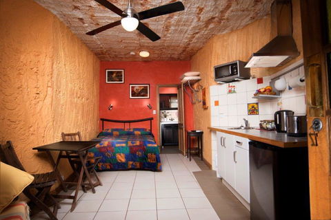 The Underground Motel - Accommodation 4U 19