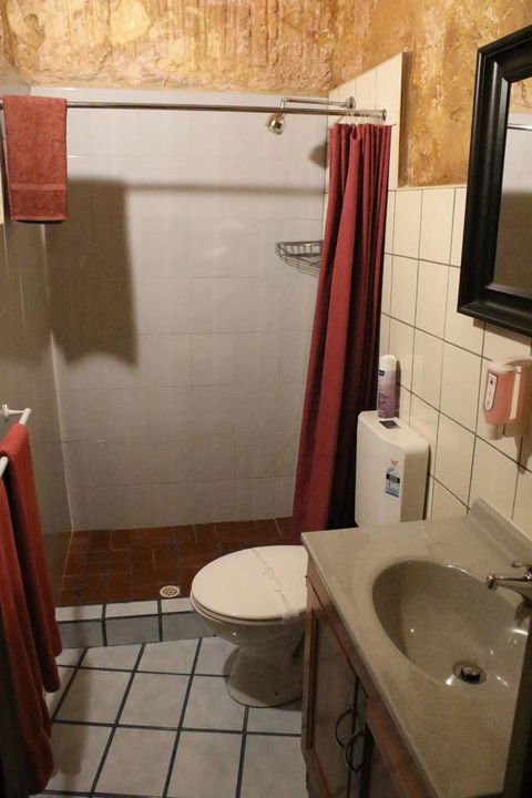 The Underground Motel - Accommodation 4U 4