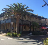 Grosvenor Hotel - Accommodation 4U