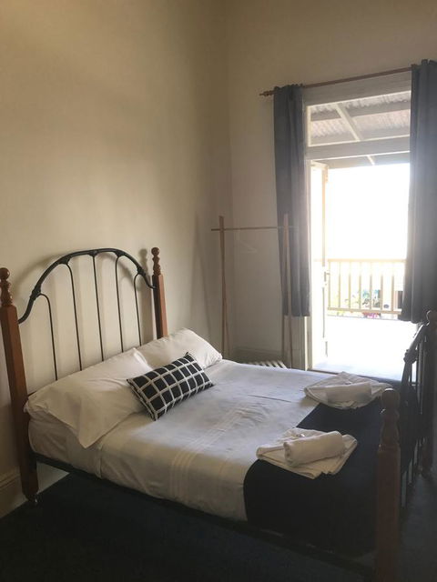 Grosvenor Hotel - Accommodation 4U 3