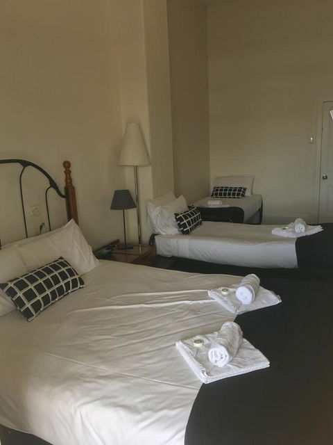 Grosvenor Hotel - Accommodation 4U 4