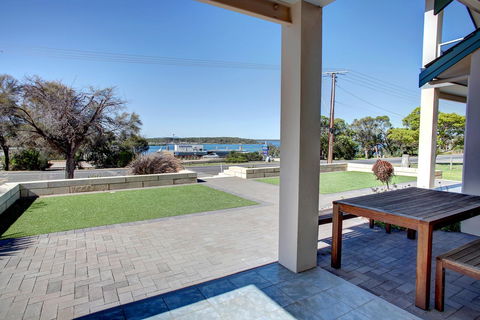 Bay Bliss - Accommodation 4U 1