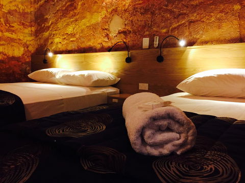 The Lookout Cave Underground Motel - Accommodation 4U 28