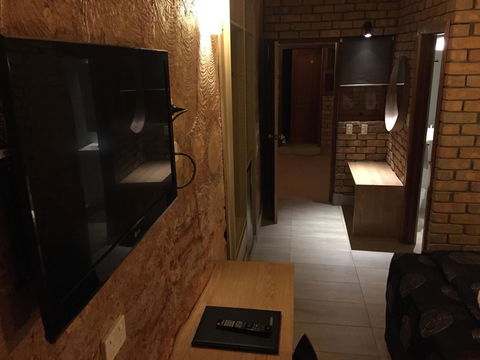 The Lookout Cave Underground Motel - Accommodation 4U 26