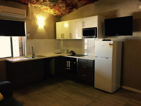 The Lookout Cave Underground Motel - Accommodation 4U 41