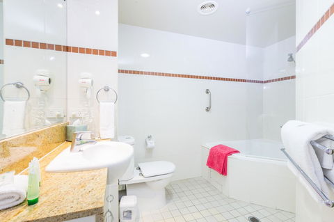 Ramada Resort By Wyndham Shoal Bay - Accommodation 4U 21