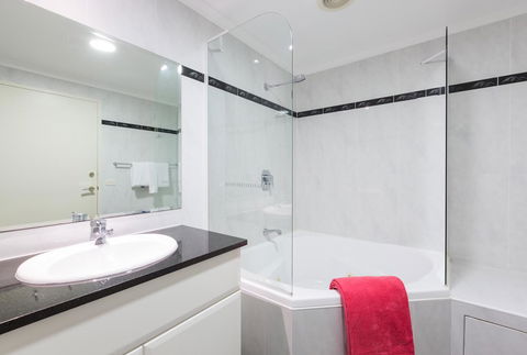 Ramada Resort By Wyndham Shoal Bay - Accommodation 4U 38