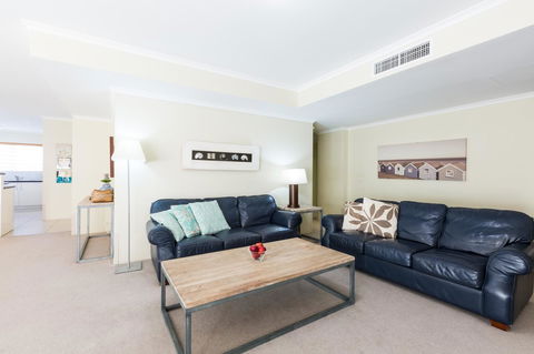 Ramada Resort By Wyndham Shoal Bay - Accommodation 4U 41