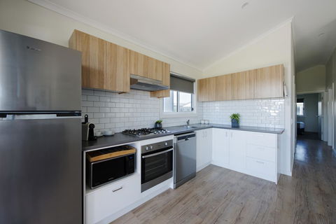 Discovery Parks - West Beach Parks - Accommodation 4U 25