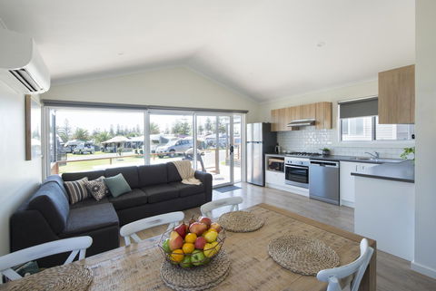 Discovery Parks - West Beach Parks - Accommodation 4U 24