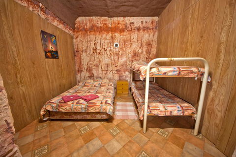 Radeka Downunder Underground Motel - Accommodation 4U 2