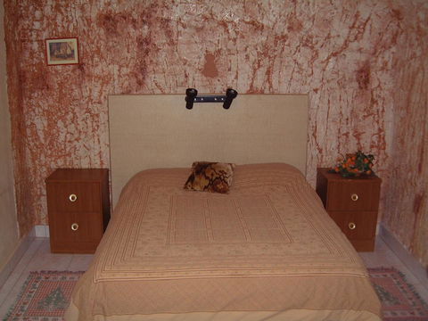 Radeka Downunder Underground Motel - Accommodation 4U 9