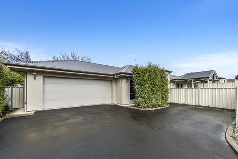 Accommodation On Lansell 2 - Accommodation 4U 7