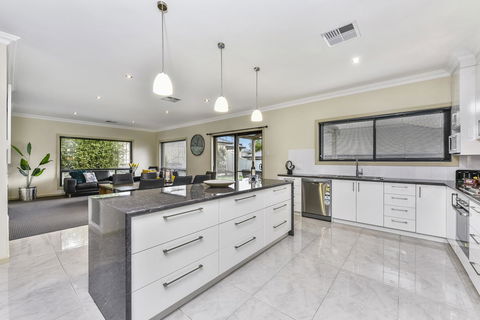 Accommodation On Lansell 2 - Accommodation 4U 4