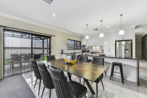 Accommodation On Lansell 2 - Accommodation 4U 6