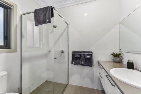 Accommodation On Lansell 2 - Accommodation 4U 5