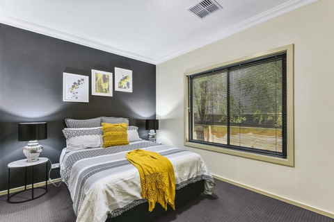 Accommodation On Lansell 2 - Accommodation 4U 12