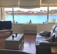Lakeside - Accommodation 4U