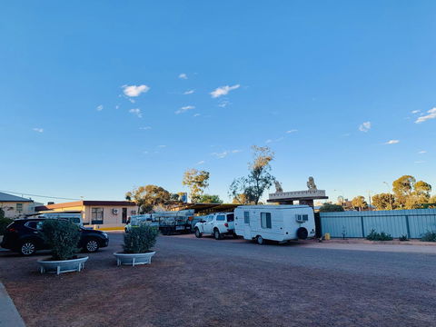 Opal Inn Hotel, Motel, Caravan Park - Accommodation 4U 40